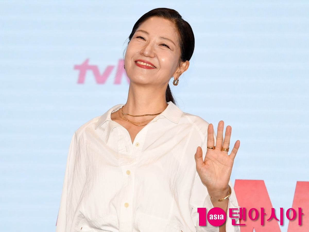 Seo Yi-sook Attends Press Conference for tvN's New Drama 'Bon Appétit, Your Majesty'
