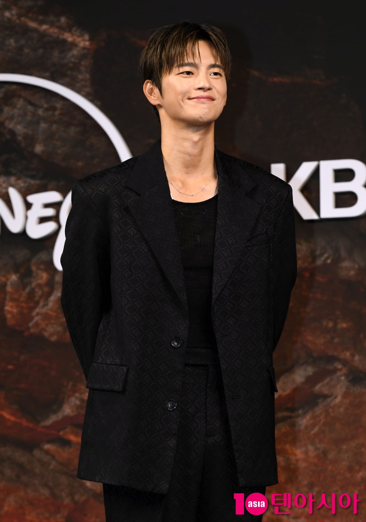 Seo In-guk Attends Press Conference for New Series 'Twelve'