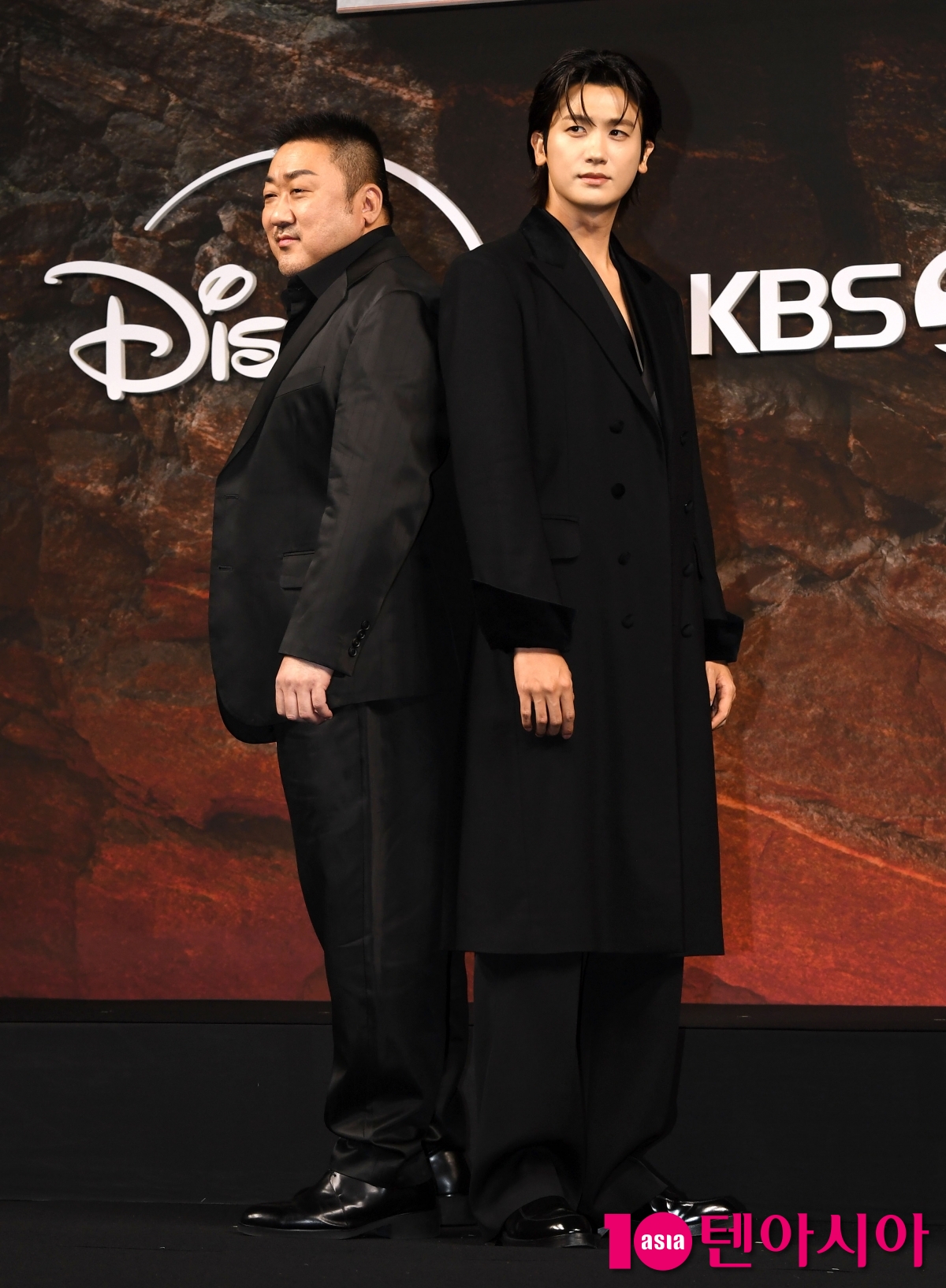 Ma Dong-seok and Park Hyung-sik Attend Press Conference for New Series 'Twelve'