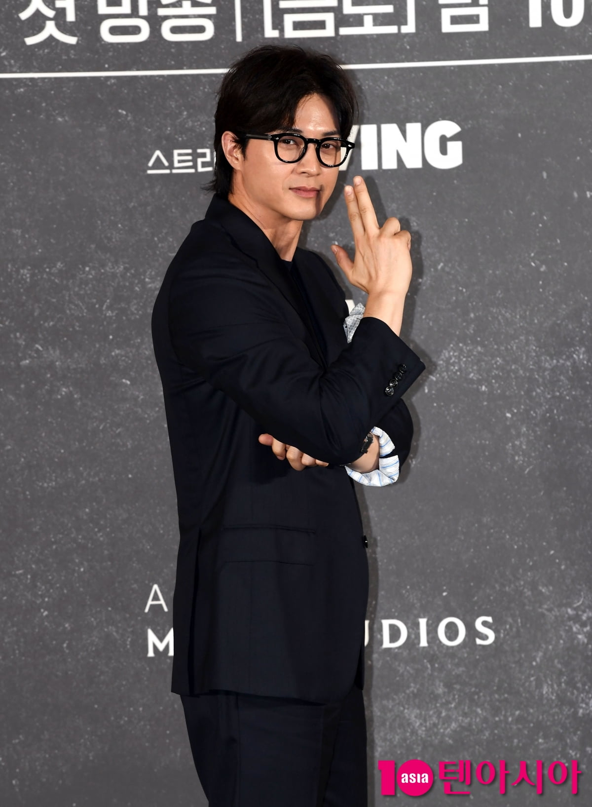 Kim Ji-hun Attends Press Conference for Global Series 'Butterfly' in Seoul
