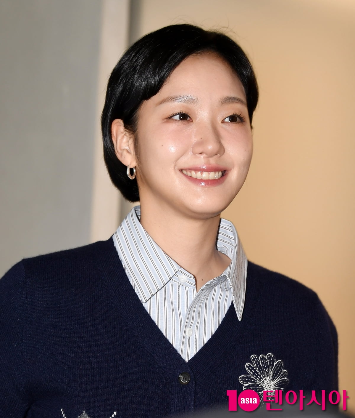 Kim Go-eun Shines at Mardi Mercredi Flagship Opening in Seoul