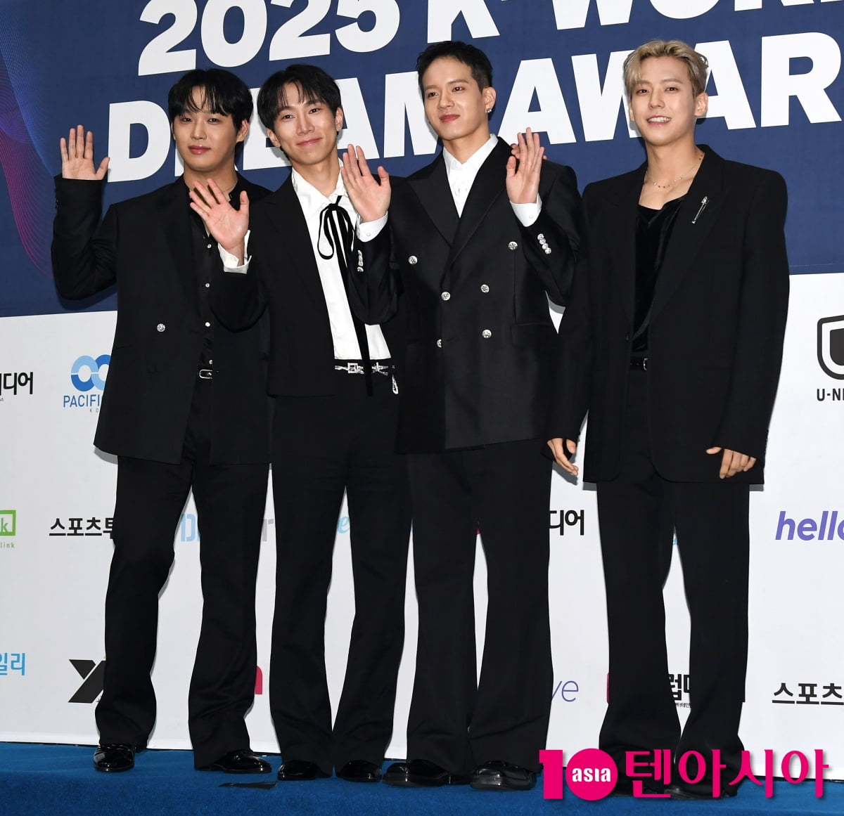 BTOB Shines on the Blue Carpet at the 2025 K-World Dream Awards in Seoul