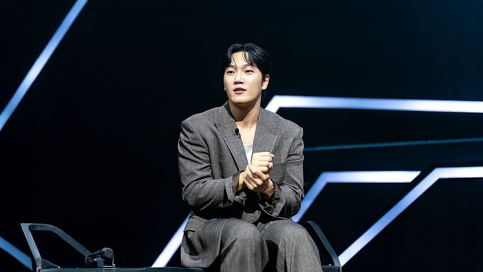 キム・ジョハン、Netflixアニメ『K-POPデーモンハンターズ』の裏話を大公開！