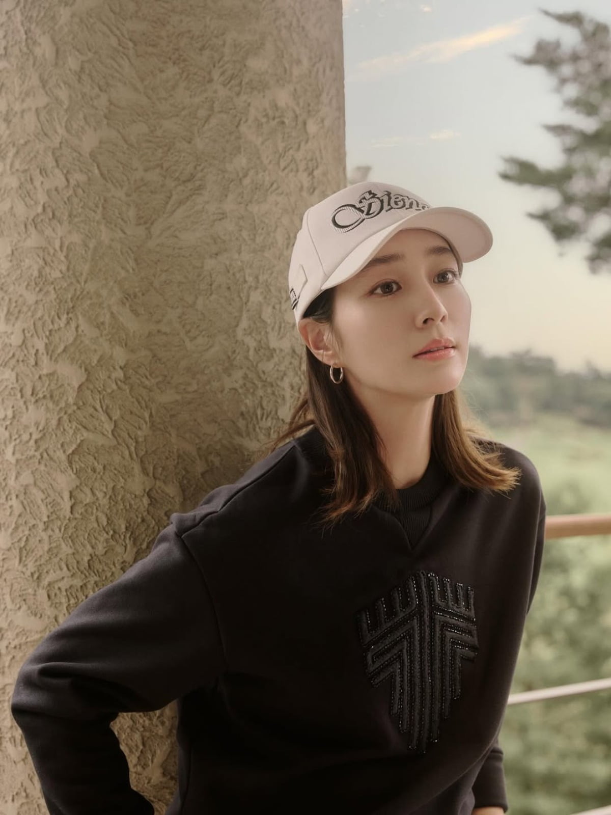 イ・ミンジョン、エレガントなゴルフウェアでインスタグラムを彩る