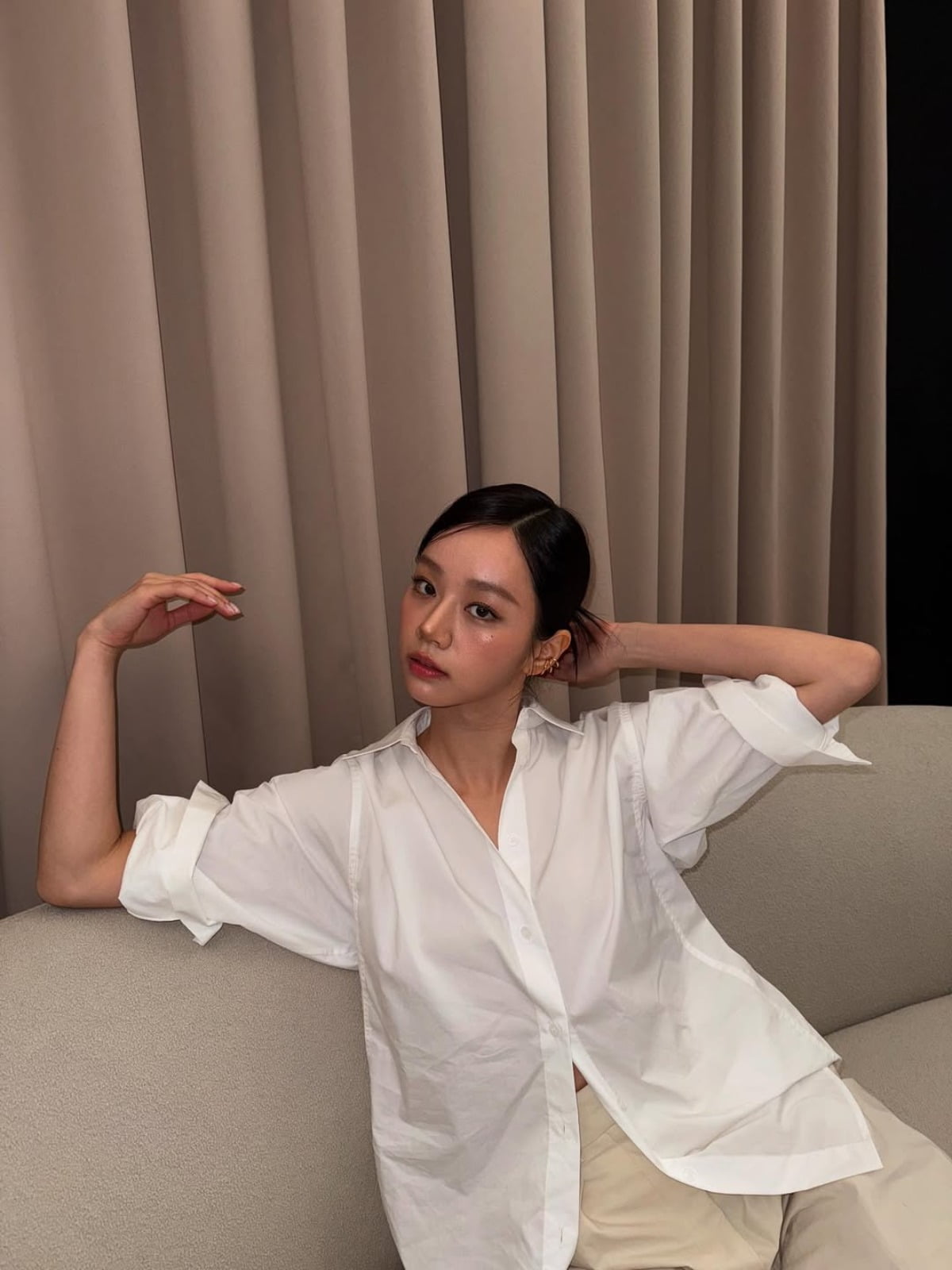 Hyeri Shares Behind-the-Scenes Glimpse of Her Latest Photoshoot on Instagram
