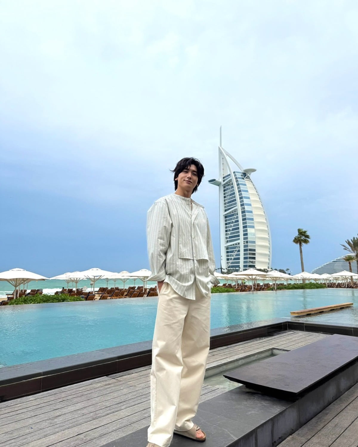 Park Hyung-sik Stuns in Dubai with Effortless Style and Charisma