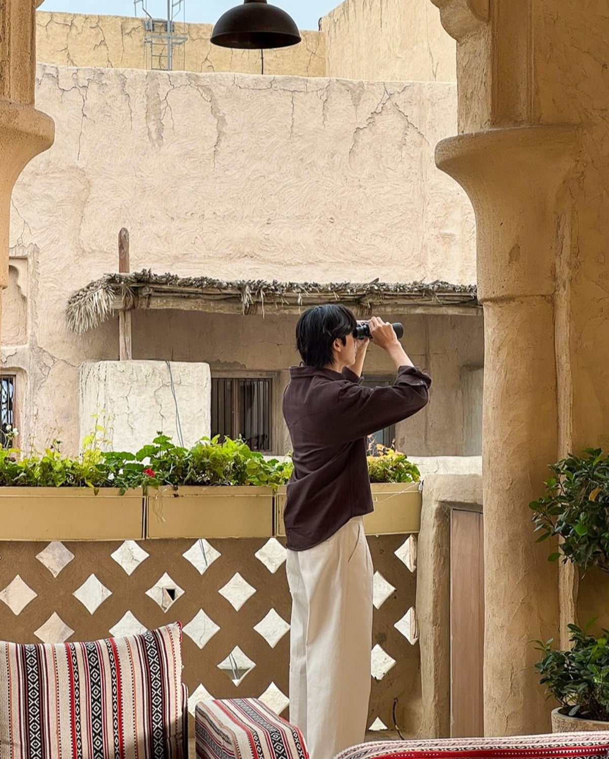 Park Hyung-sik Stuns in Dubai with Effortless Style and Charisma