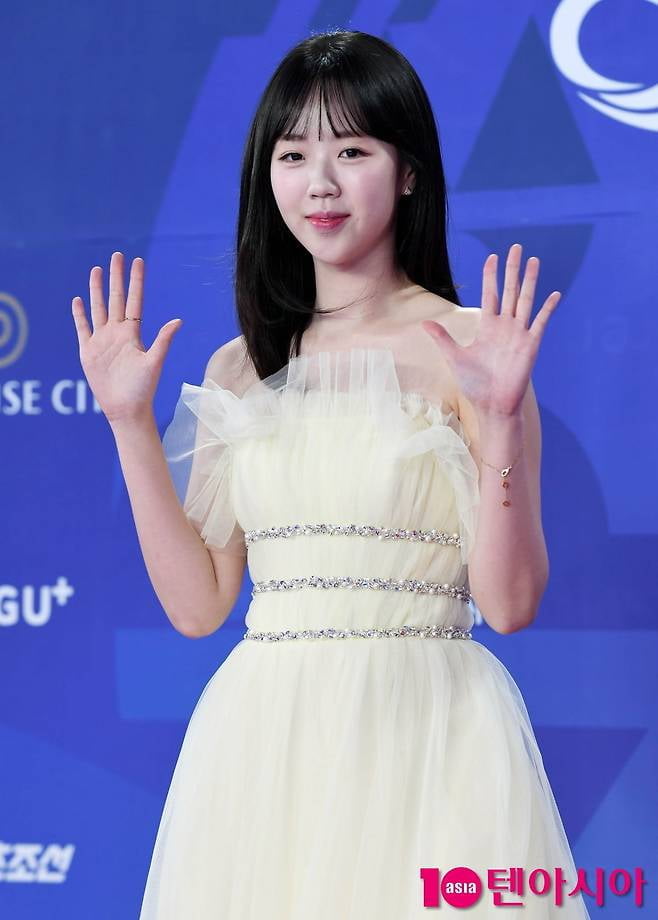 South Korean Entertainer Ji Ye-eun Takes a Break for Health Reasons Amid Controversy