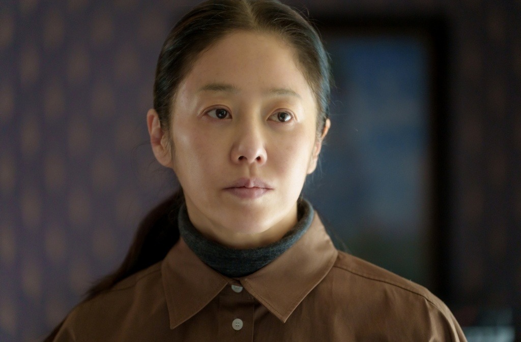 Ko Hyun-jung's Dramatic Transformation: The Return of a Legendary Actress in 'Queen Mantis'