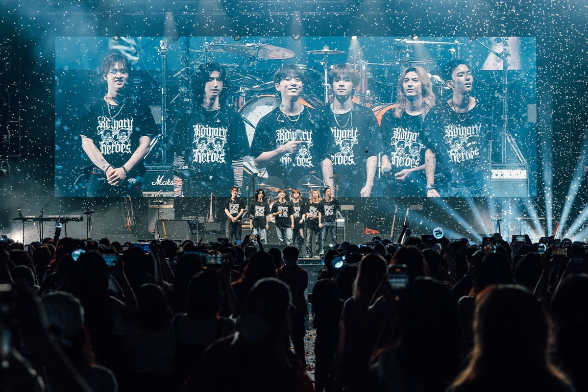 Xdinary Heroes Concludes Successful Second World Tour 'Beautiful Mind'
