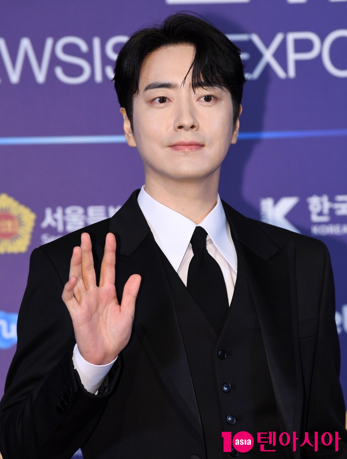俳優イ・ジュニョク、2025 K-エキスポ授賞式に出席