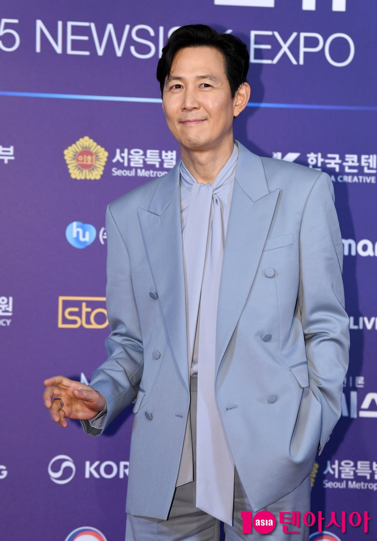 俳優イ・ジョンジェ、2025 K-エキスポ授賞式に出席