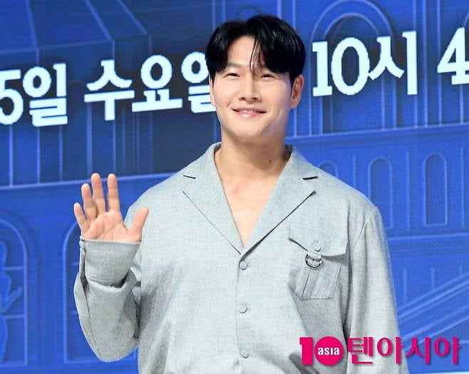 K-Pop Star Kim Jong-kook Announces Marriage Amid Heartfelt Reunion