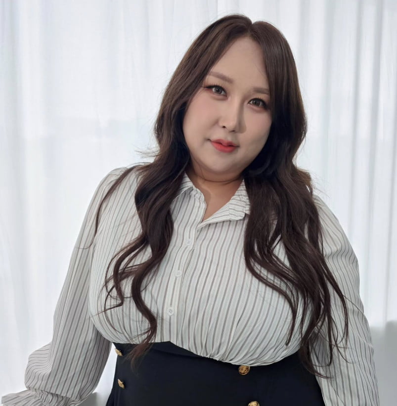 Korean Entertainer Pungja Embarks on a Double Move: Home and Office Relocation