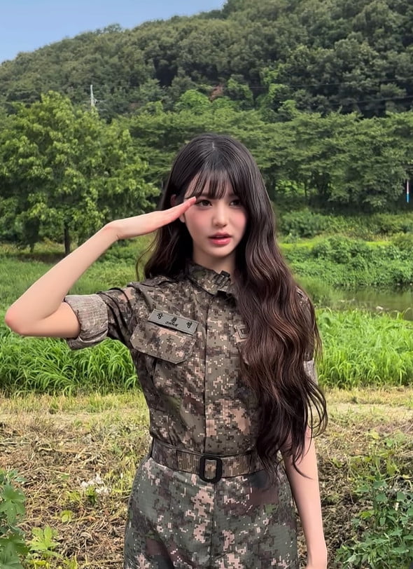 IVE's Jang Wonyoung Transforms into a Soldier for a Day: Shares Her Experience