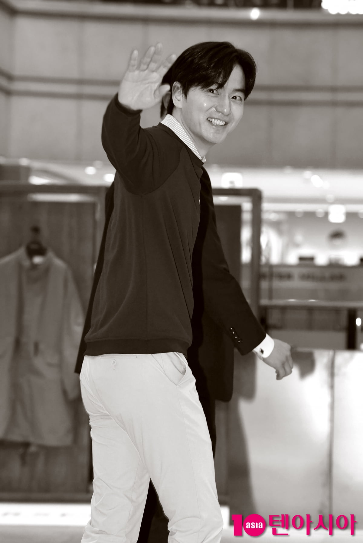 Actor Lee Jin-uk Attends Peter Millar Pop-up Event in Seoul