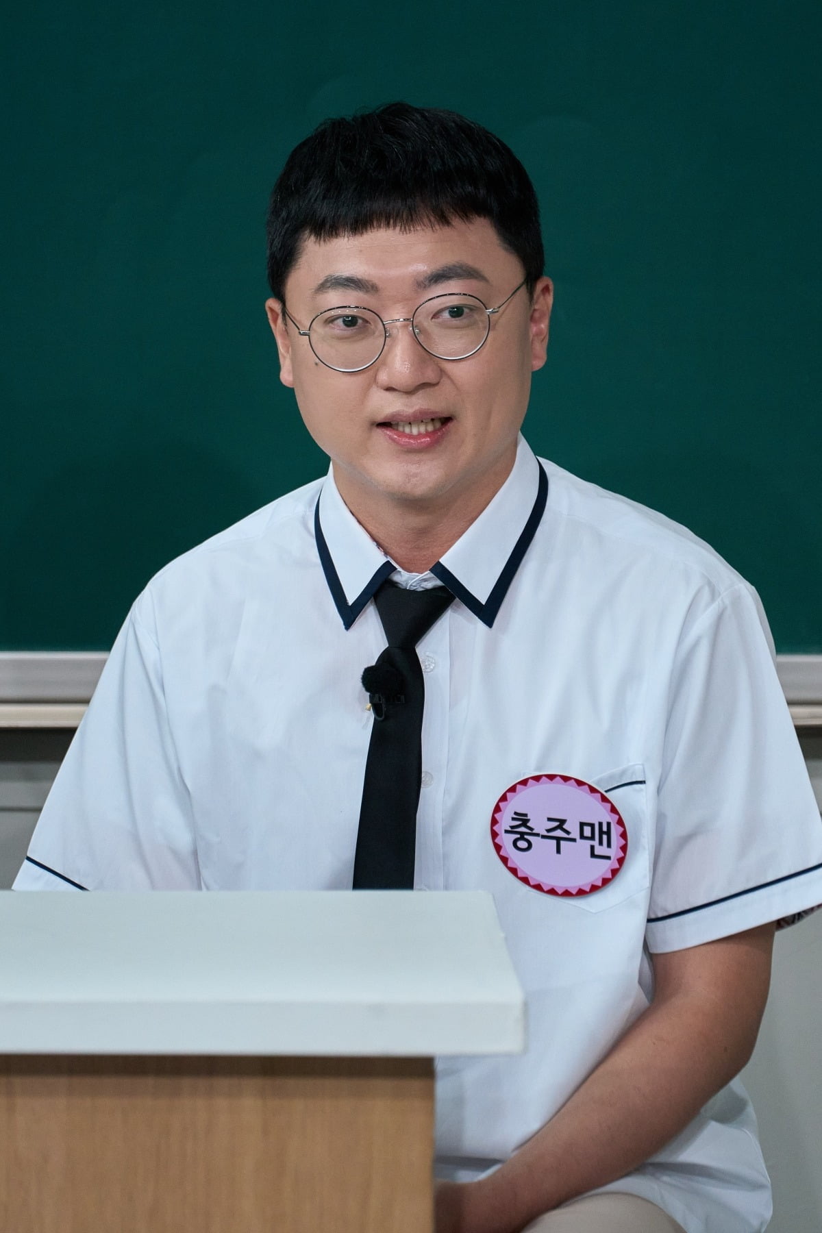 Behind-the-Scenes of 'Knowing Bros' 500th Episode Promo Revealed