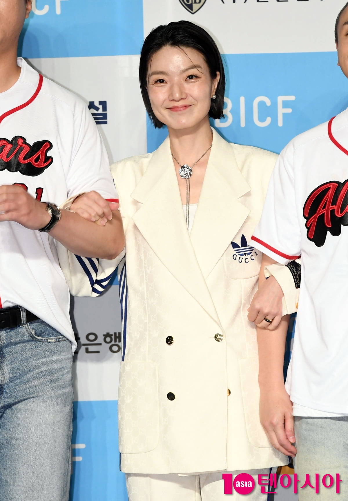 Ahn Young-mi Shines at the 13th Busan International Comedy Festival Opening
