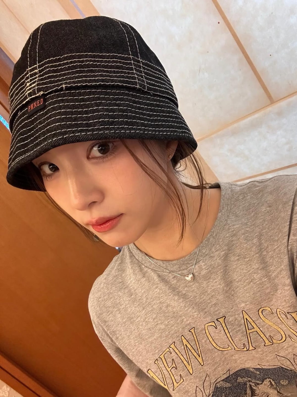 Shin Se-kyung Shares Captivating Photos, Delights Fans with Her Stunning Visuals