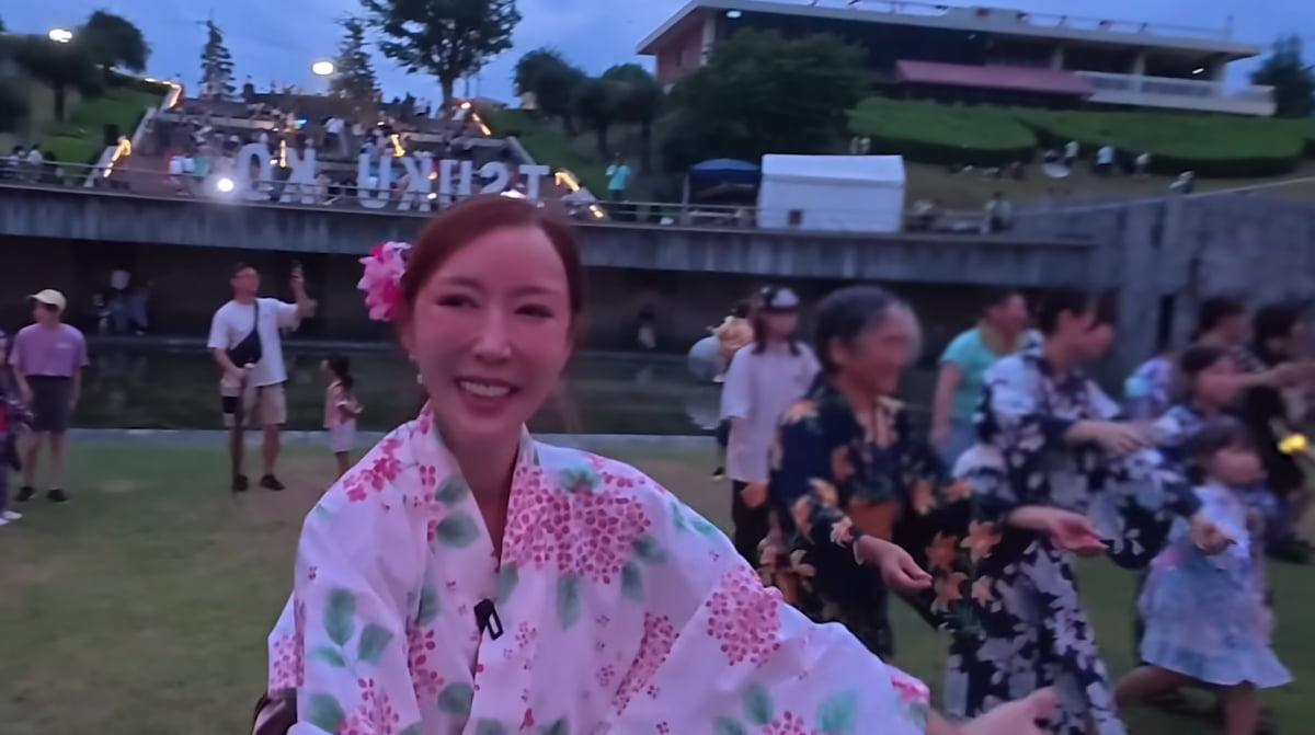 Inside the Unconventional Marriage of Shoo and Lim Hyo-sung: A Summer Vacation in Japan