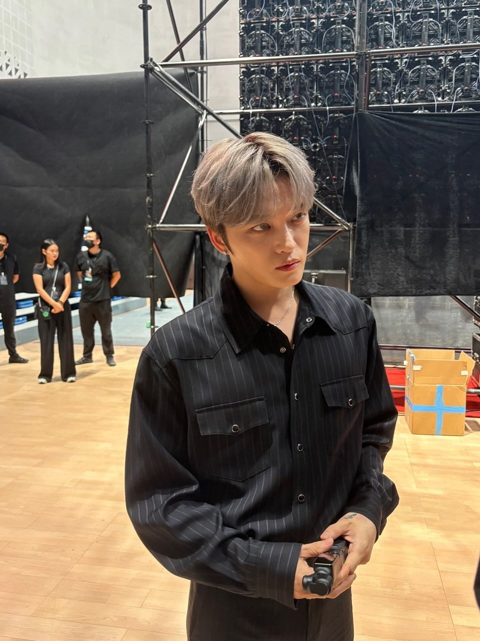 キム・ジェジュン、ビジュアルショックでファンを魅了！
