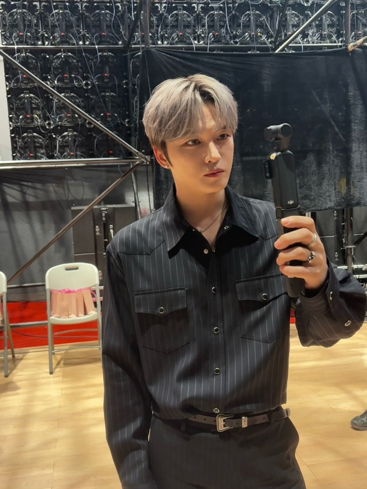 キム・ジェジュン、ビジュアルショックでファンを魅了！