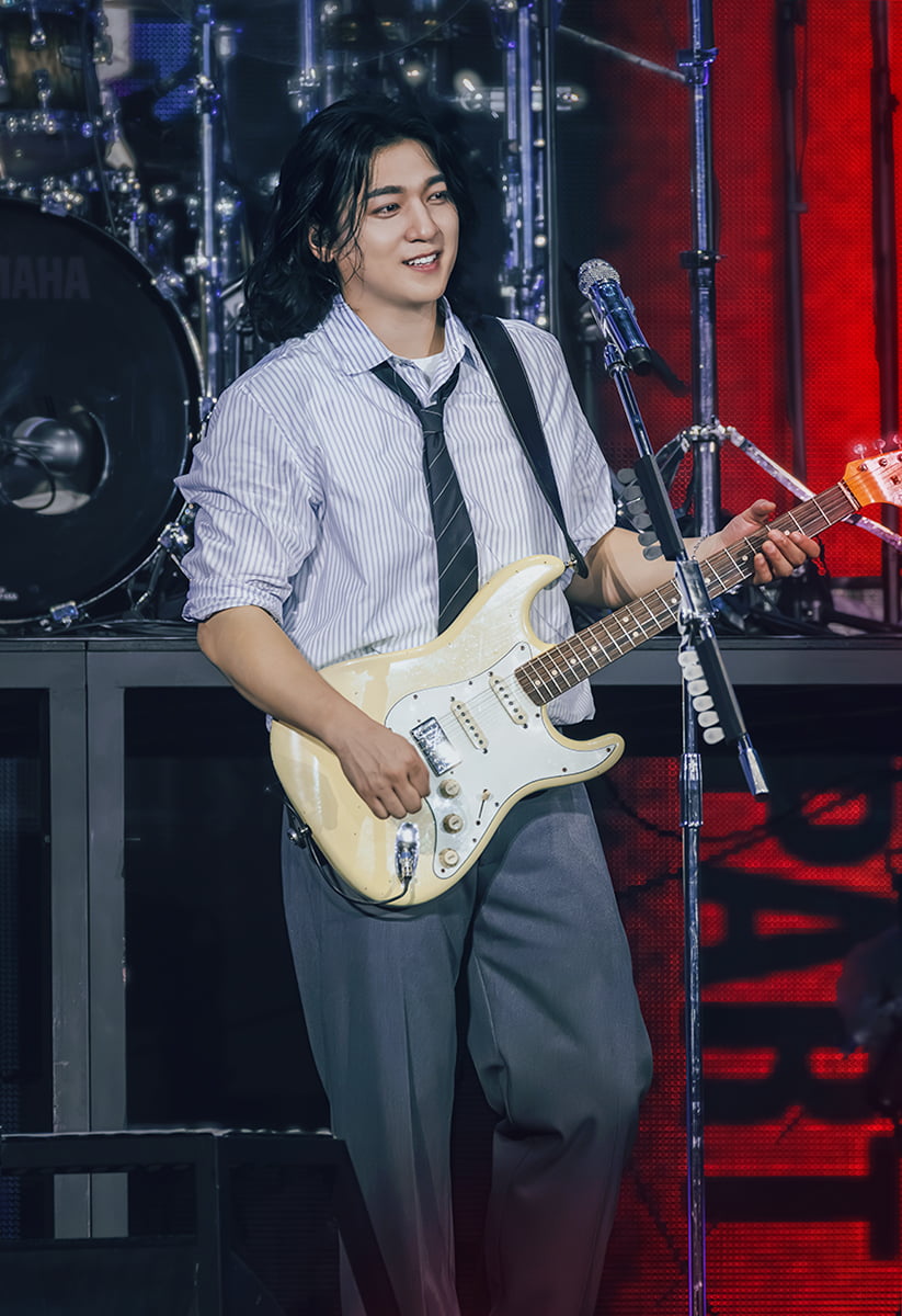 デイシックス、デビュー10周年記念公演で新曲初披露!ファンへの感謝を語る
