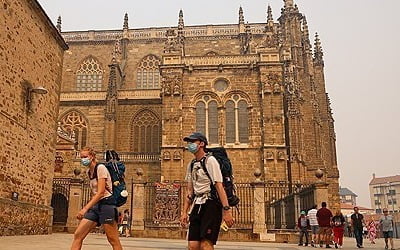 스페인 역대급 산불에 '산티아고 순례길' 일부 폐쇄