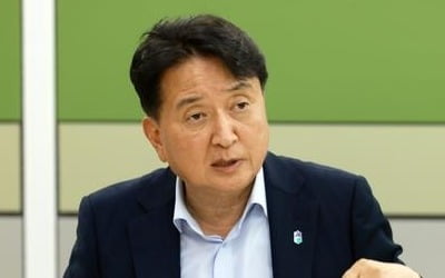 [속보] 경찰, 김영환 지사 '돈봉투 수수 의혹' 충북도청 압수수색