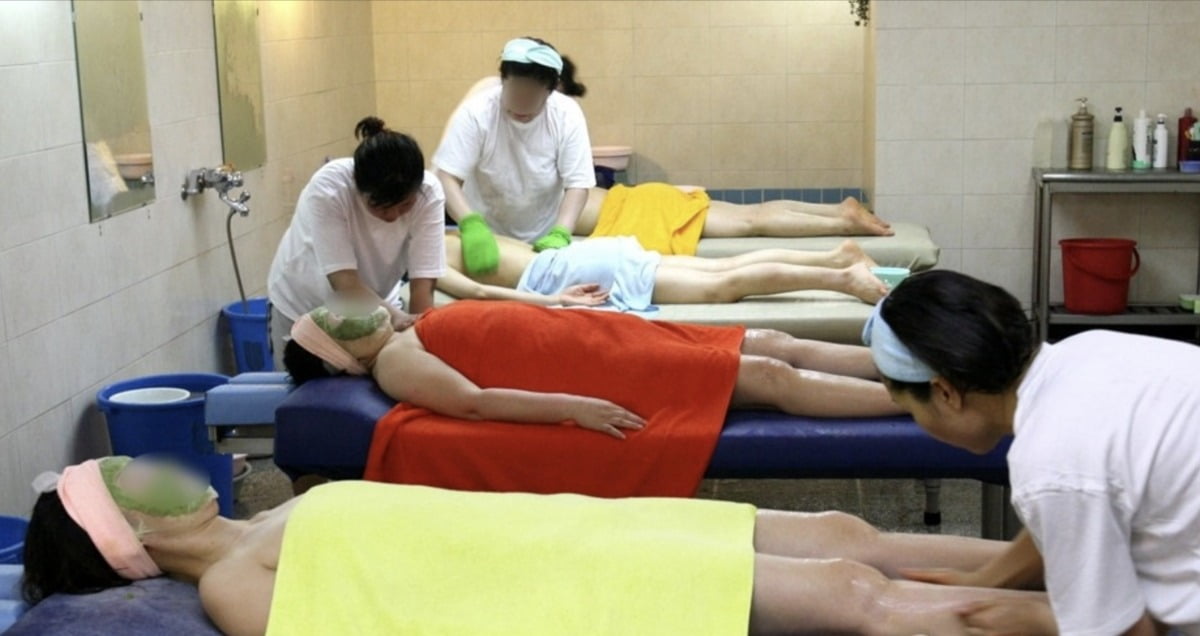 외국인들이 한국식 때밀이에 꽂힌 이유, 이것 때문이었어?