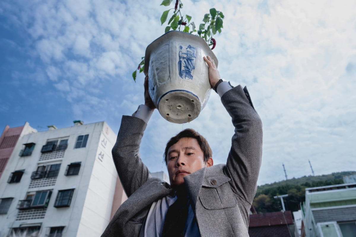 영화 '어쩔수가없다' 스틸컷. CJ ENM, 모호필름 제공