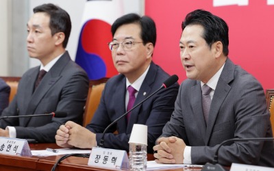 장동혁 “특견(特犬)은 늘 주인 물어뜯을 준비…언젠가 이재명 정권 겨눌 것”