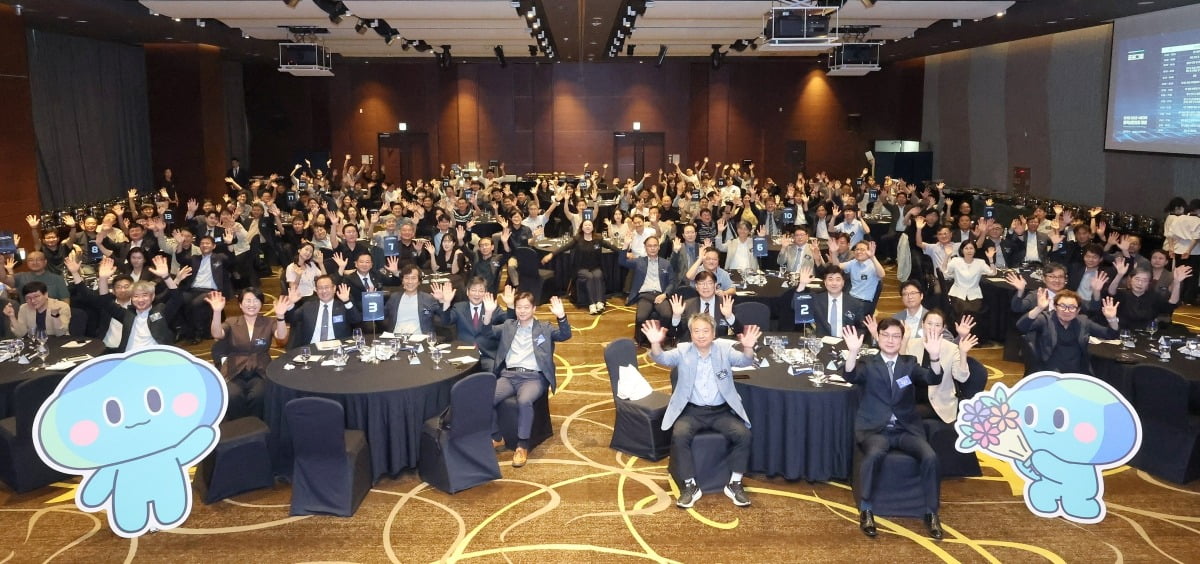 단체 기념사진. 경과원 제공. 