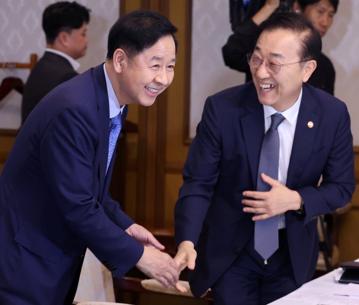 [포토] 부동산관계장관회의 참석한 구윤철 부총리