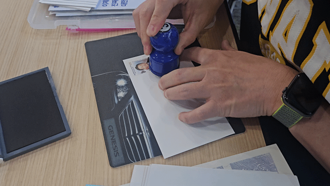 기념 날짜 도장/영상=유지희 기자