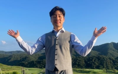 트로트 가수 변신한 송경서 "골프도, 스트레스도 냅다 갈기세요"