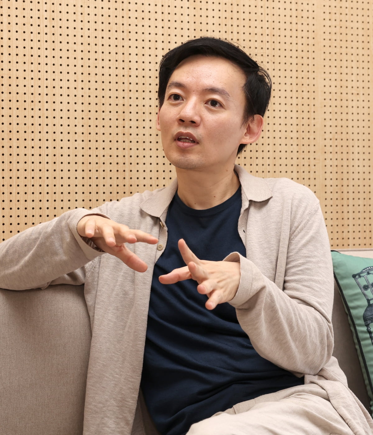 윤홍천 “교과서 같은 1등보단 이상한 2등이 더 좋아요”
