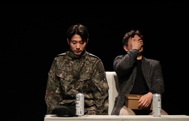 연극 <기형도 플레이>에서 「조치원」 의 한 장면. / 사진. ⓒ 맨씨어터