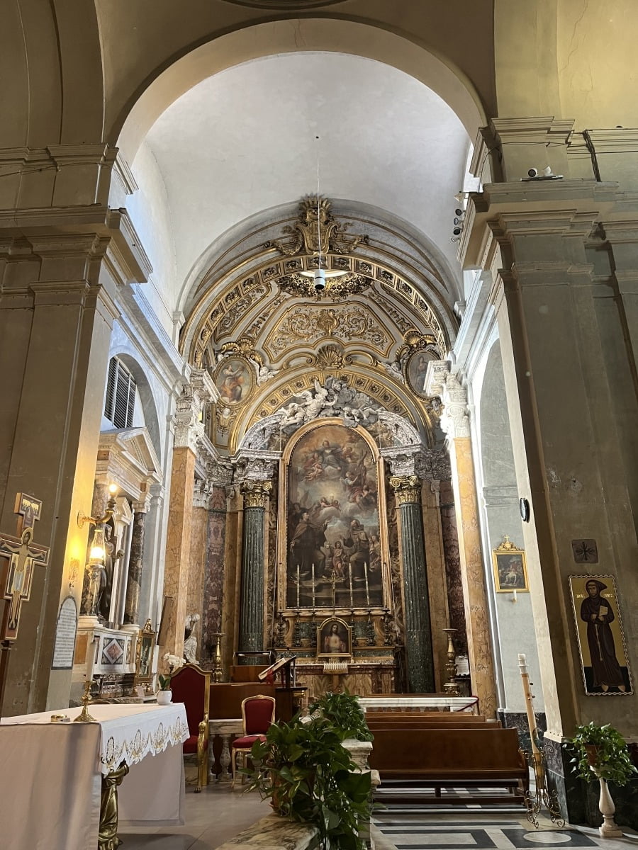 산 프란체스코 다시시 아 리파 성당 내부. / 사진. ⓒ 신지혜