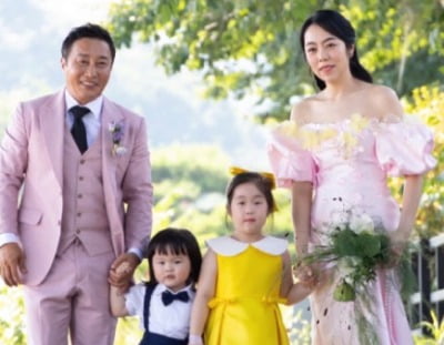 "더는 숨지 않겠다"…김병만, 두 자녀 손 잡고 '재혼'