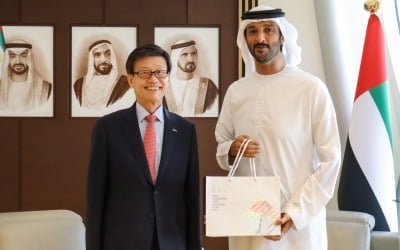 윤진식 무역협회장, UAE 경제관광부 장관과 협력 논의
