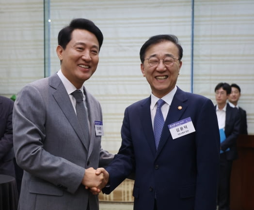 김윤덕 국토부 장관 " 집값 안정 위해 열린 마음으로 서울시와 협업할 것"[집코노미 박람회 2025]