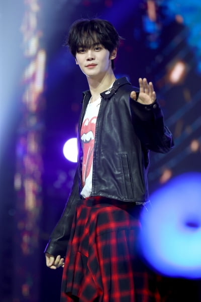 [포토] 제로베이스원 김규빈, '그윽한 눈빛~'