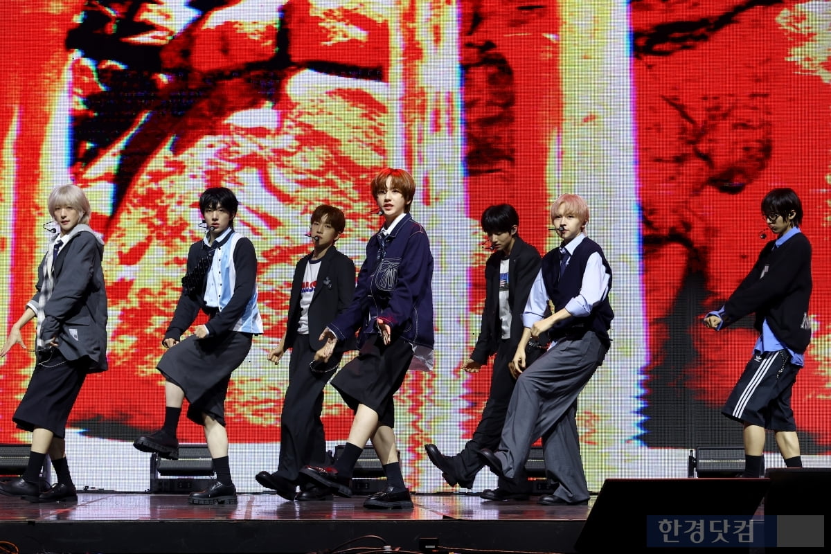 [포토] 아이딧, '청량함 가득한 모습으로 데뷔'