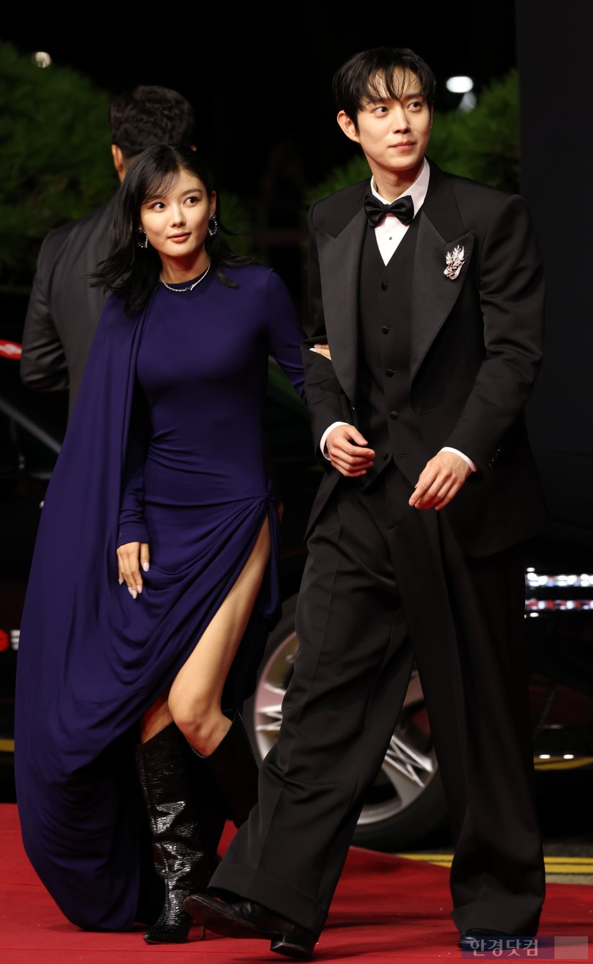 "리사가 왜 거기서 나와"…부산 뒤집어 놓은 드레스 여신들 [BIFF]