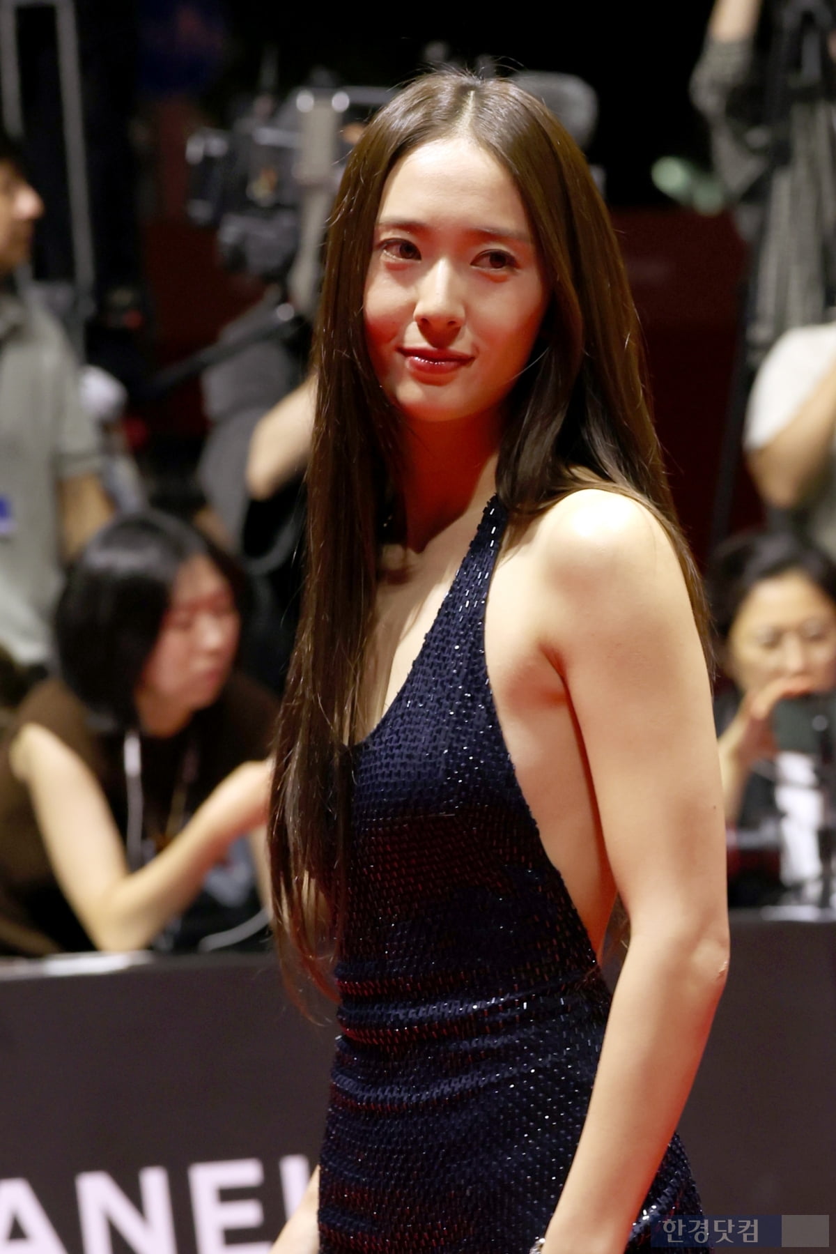 [포토] 정수정, '아름다운 드레스 자태 뽐내며~'