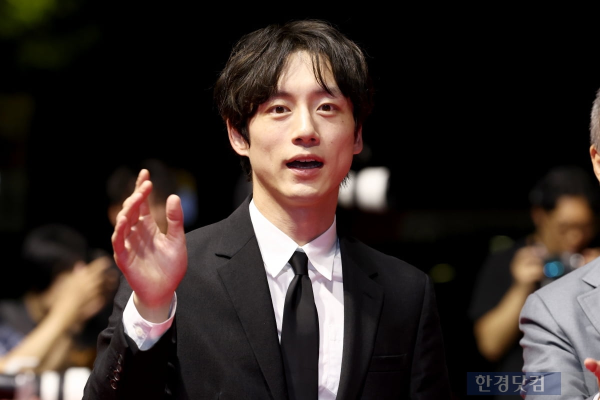 [포토] 사카구치 켄타로, '팬들을 향해 멋진 미소~' (부산국제영화제)