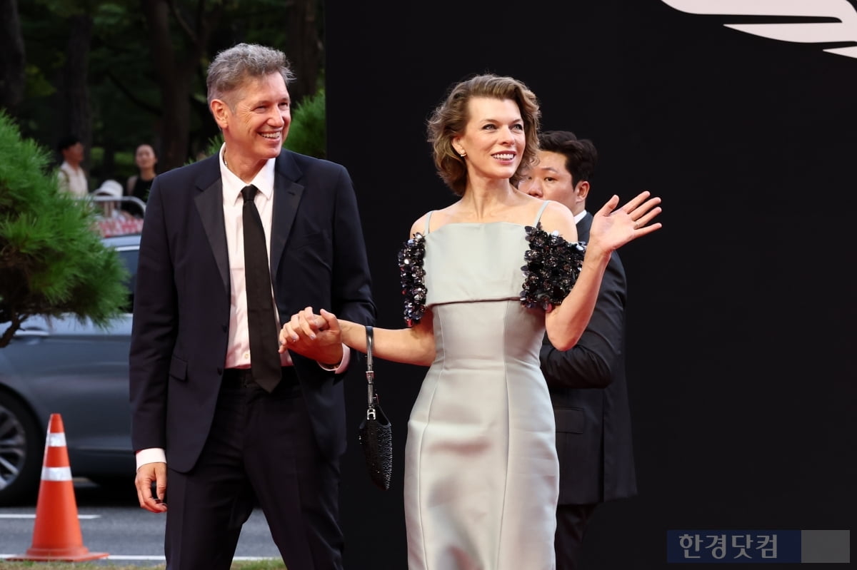 [포토] 밀라 요보비치, '폴 앤더슨 감독과 다정하게 등장' (부산국제영화제)
