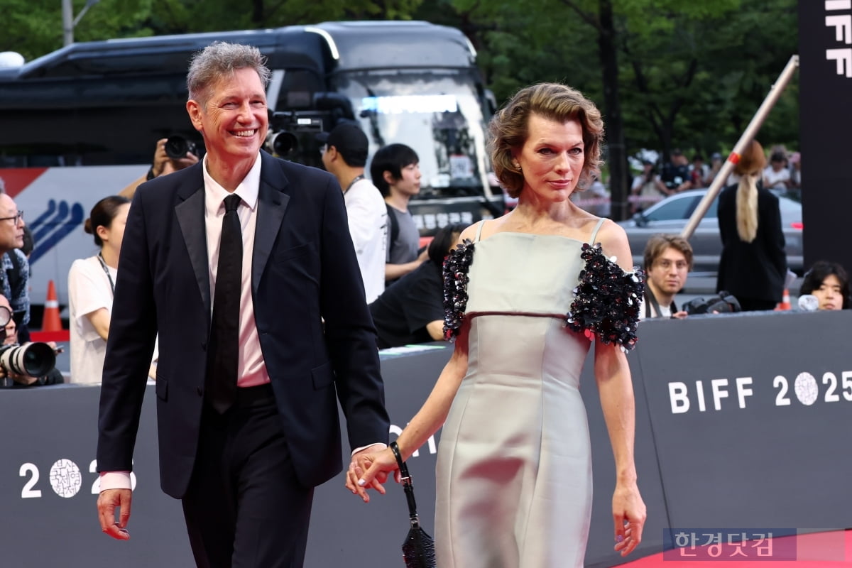 [포토] 밀라 요보비치, '폴 앤더슨 감독과 다정하게 등장' (부산국제영화제)
