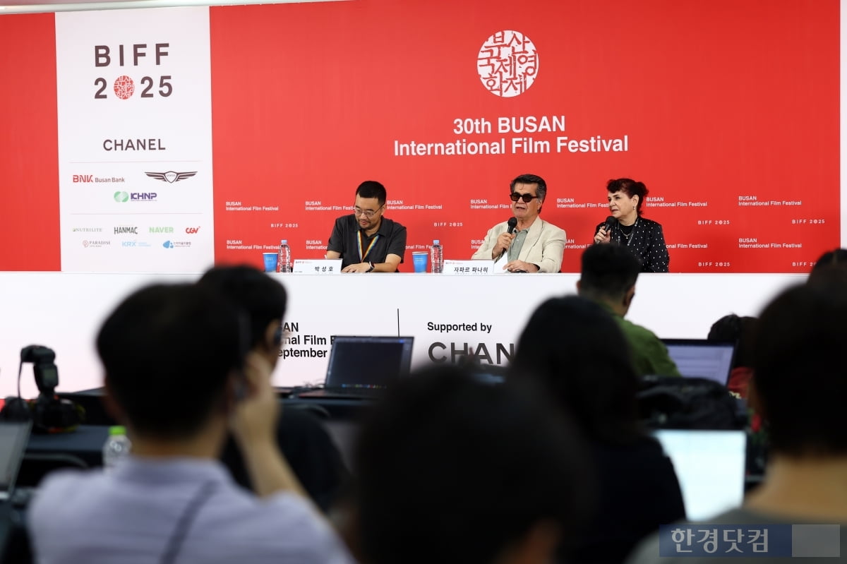 "영화는 사회를 비추는 거울"…자파르 파나히의 저항 정신은 마르지 않는다 [BIFF] 